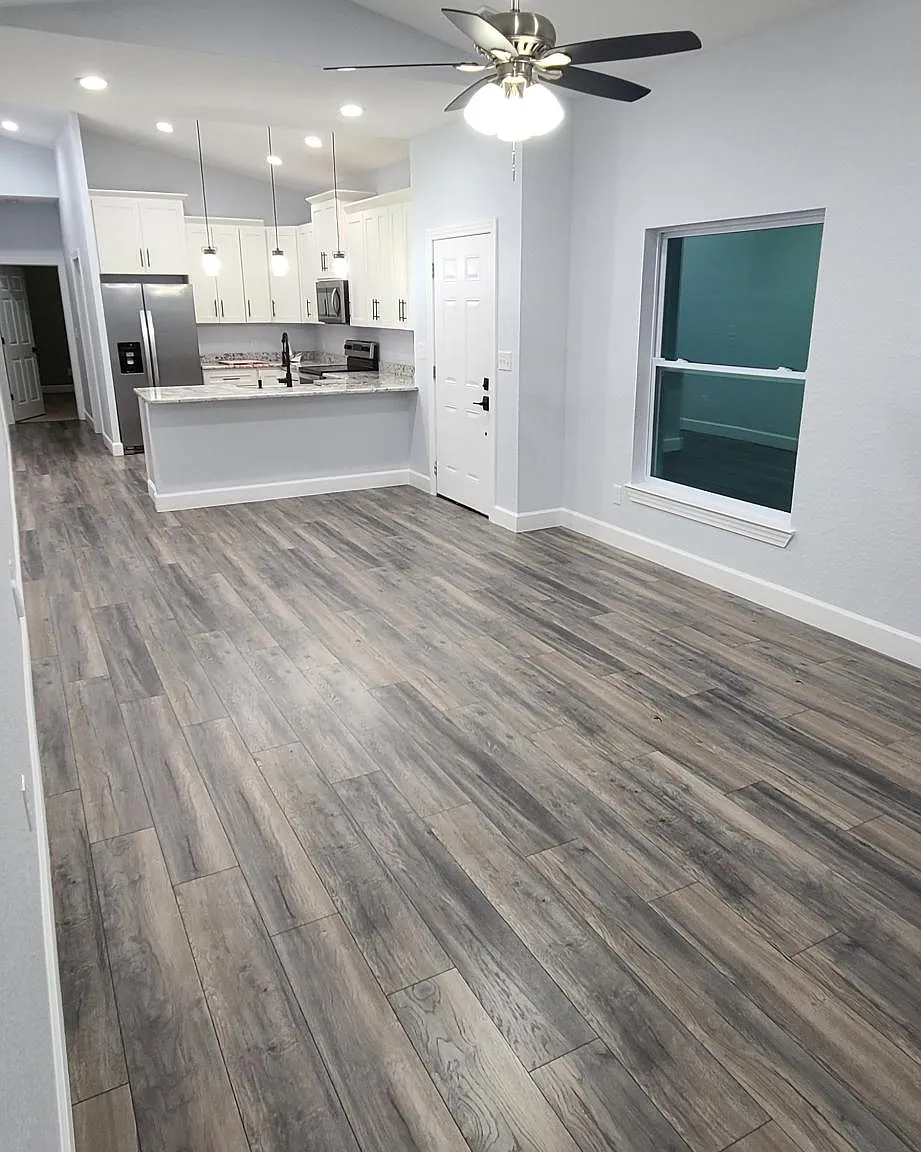 3 bed, 1250 sqft, $2,200 — Photo 3