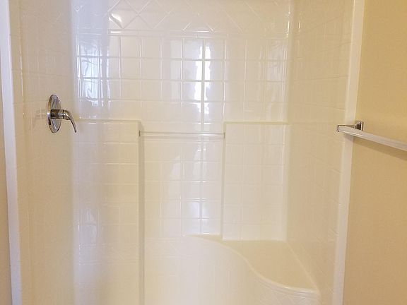3rd image of 432 SW Hayworth Dr Unit D302