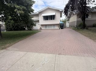 242 Carleton Dr, Saskatoon, SK S7H4C1