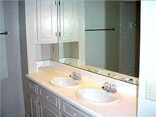 5th image of 324 Lindsay St APT 3