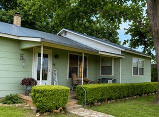 1132 Thiele Ln, Fredericksburg, TX 78624