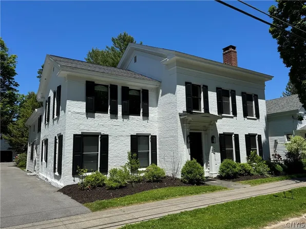 29 Payne St, Hamilton, NY 13346
