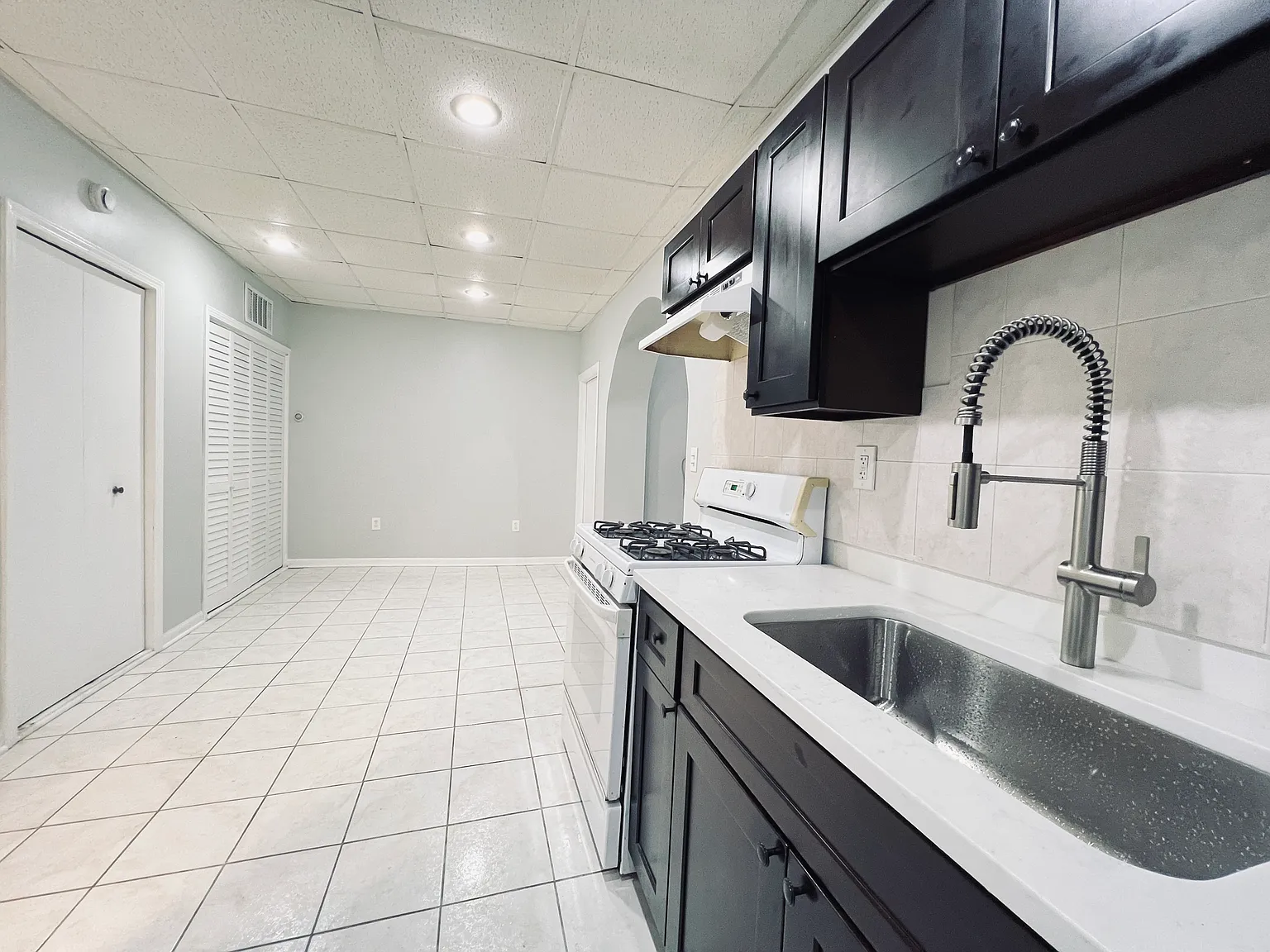 1 bed, 780 sqft, $1,645 — Photo 3