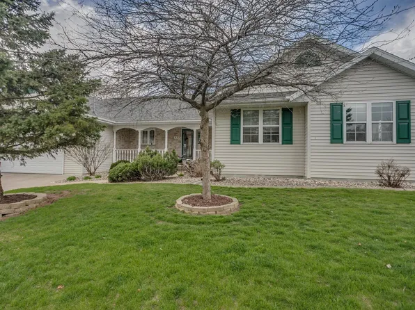 532 Riverway, Menasha, WI 54952