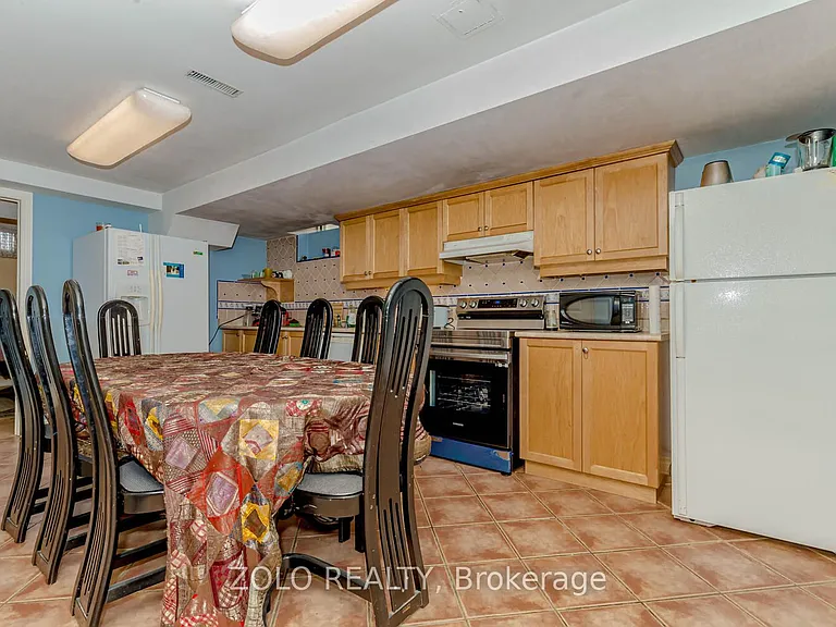1474 Rosemanor Dr — Photo 10