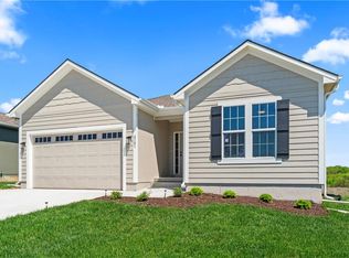 2101 SE Oak Ridge Dr, Oak Grove, MO 64075