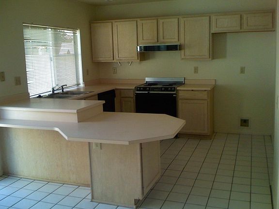 5th image of 3806 E Orchid Ln
