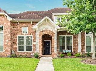 3325 Spring Landing Ln, Pearland, TX 77584