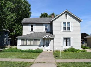714 N 2nd St, Chillicothe, IL 61523