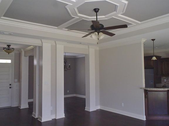 4th image of 5093 Village Way