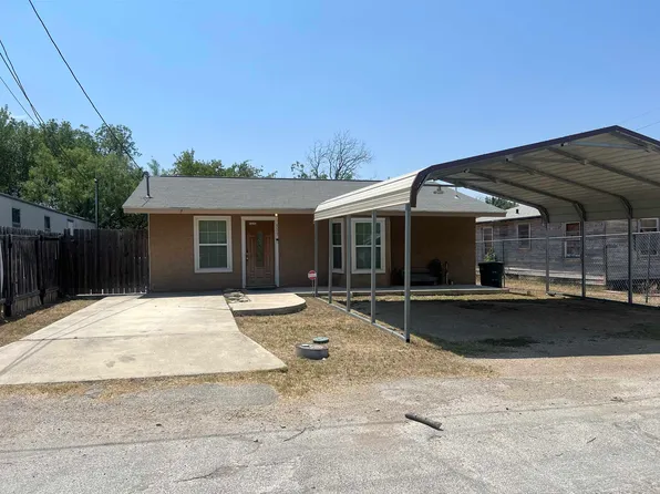 303 W Bowie St, Del Rio, TX 78840