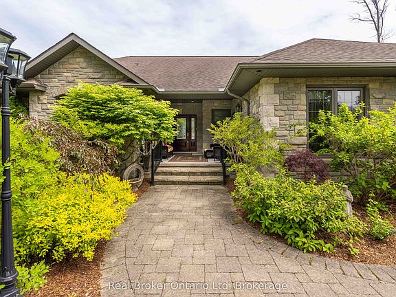 4th image of 361 Balmy Beach Rd