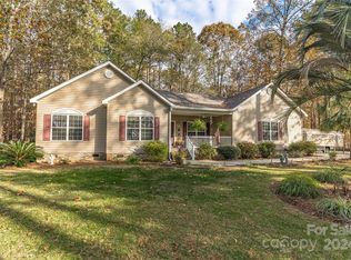 2648 Harbor View Rd, Camden, SC 29020