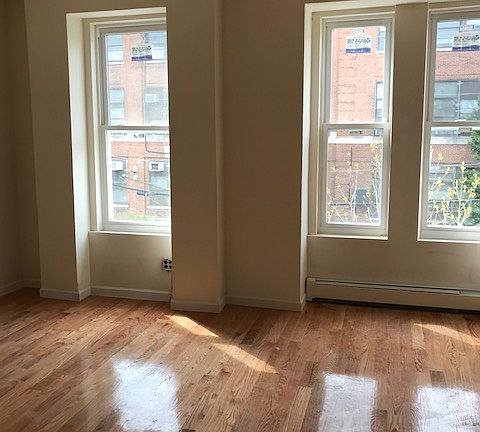 5th image of 830 Tinton Ave #1