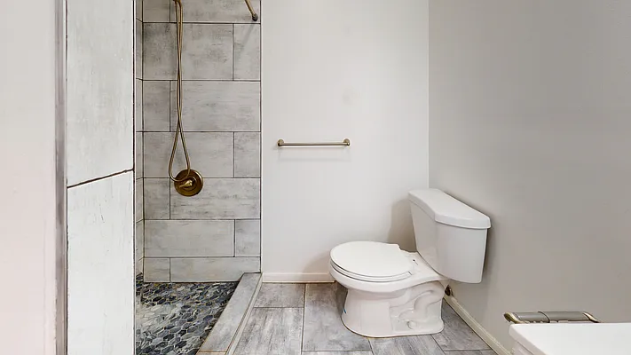 Rented by Flatiron Real Estate Advisors LLC | media 1