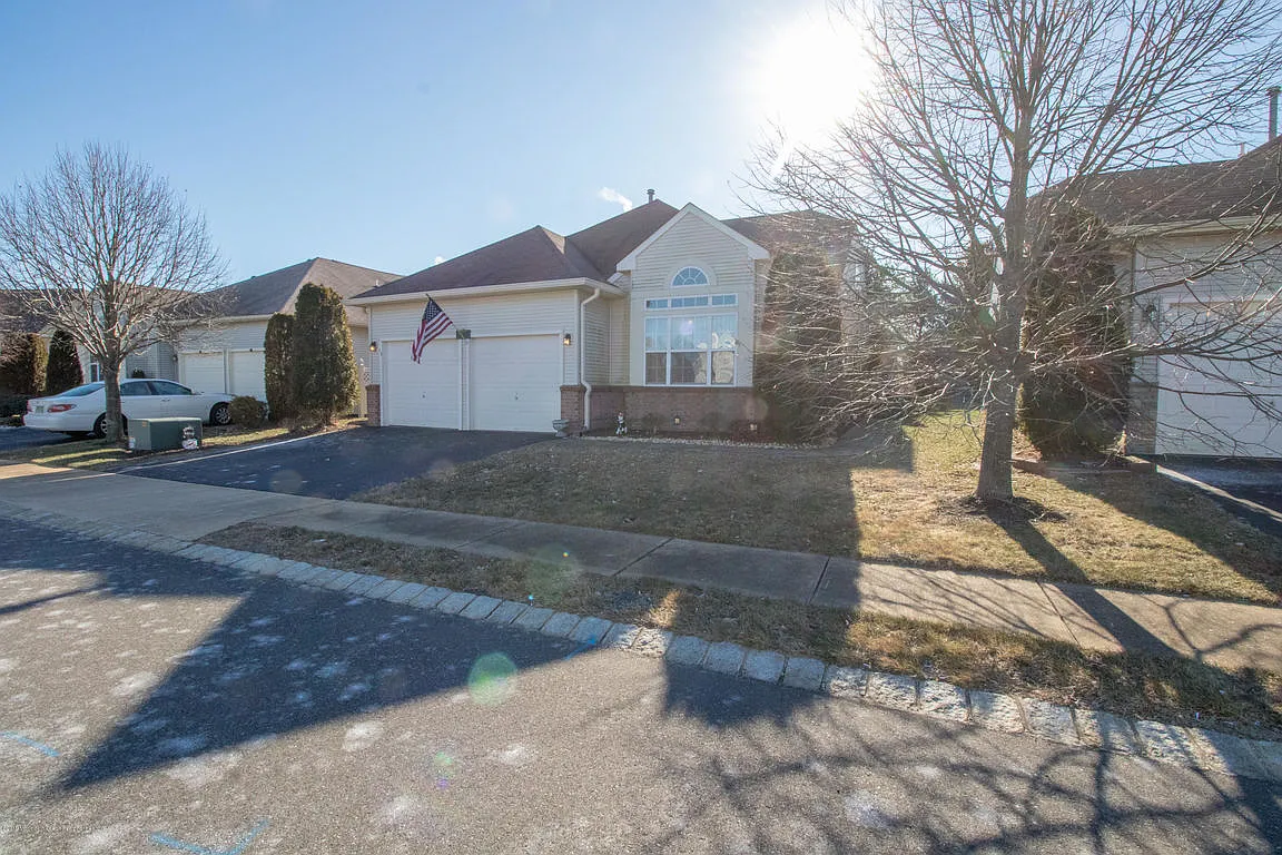 13 Rochford Dr photo 1