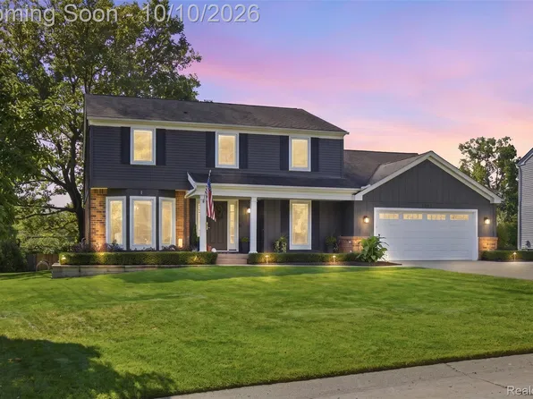 2263 Chippenham Chase, Rochester Hills, MI 48306