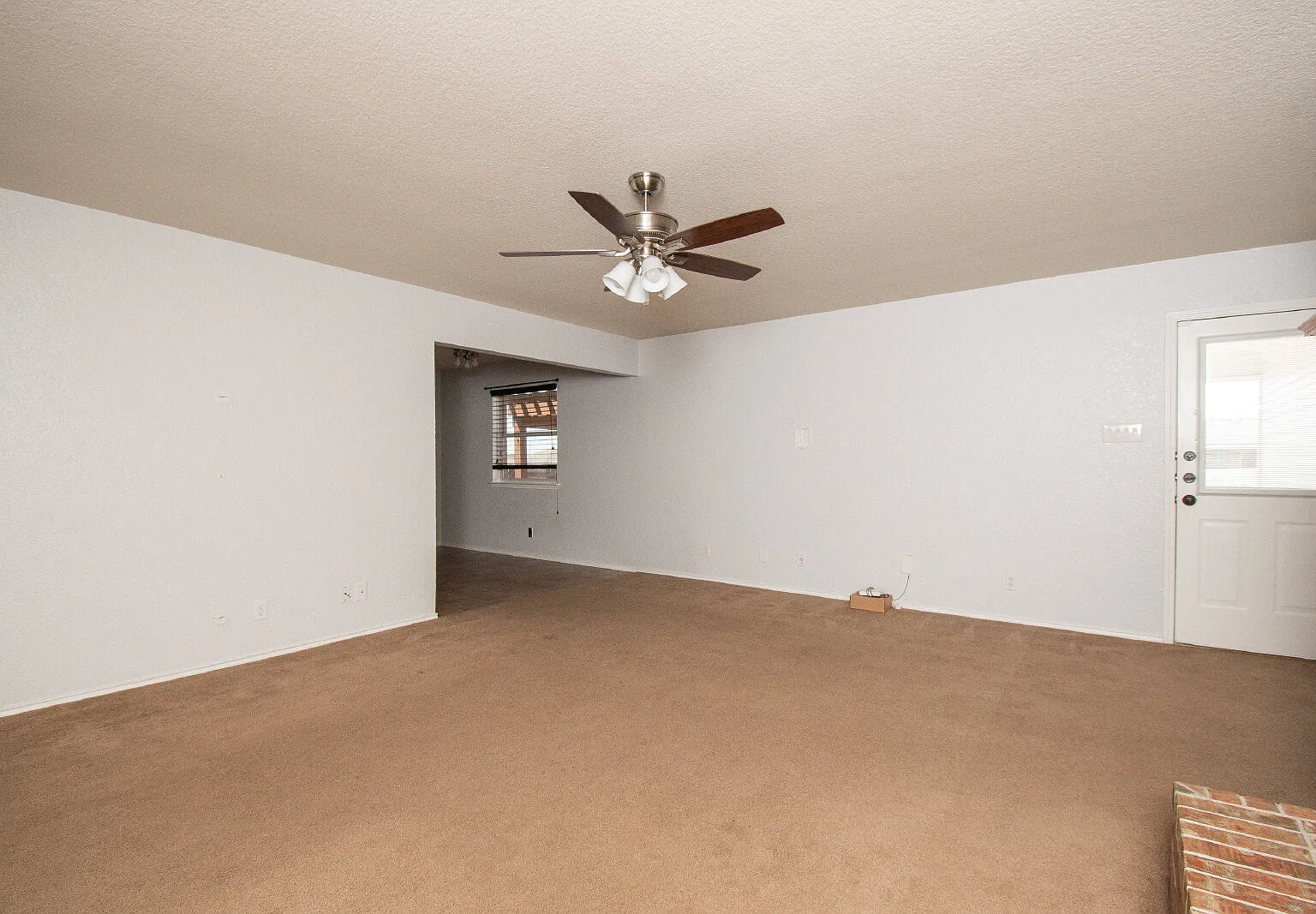 4 bed, 2.0 bath, 1647 sqft, $1,495 — Photo 2