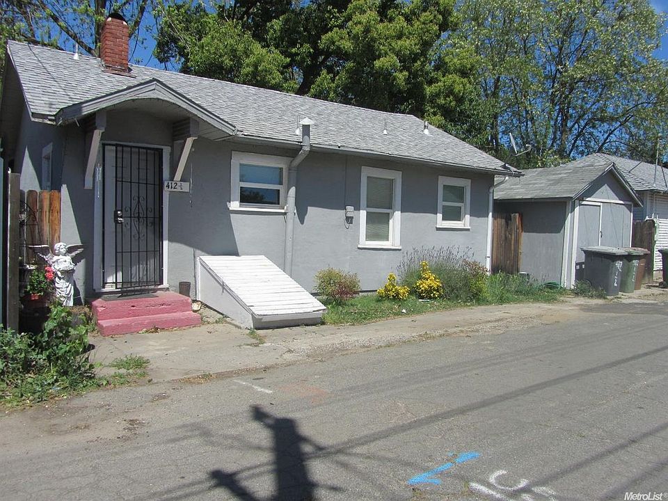 2nd image of 412 1/2 Hilborn St