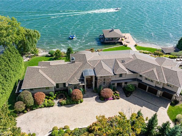 4505 Davidsons Landing Dr, Canandaigua, NY 14424