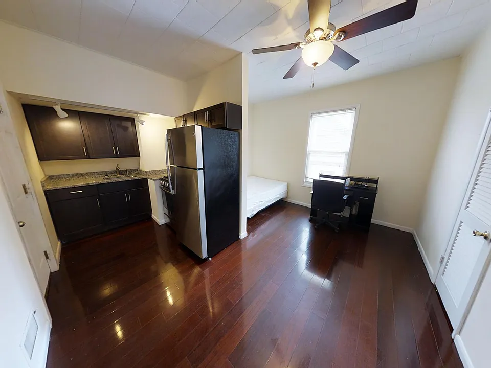113 Comstock Ave #8
