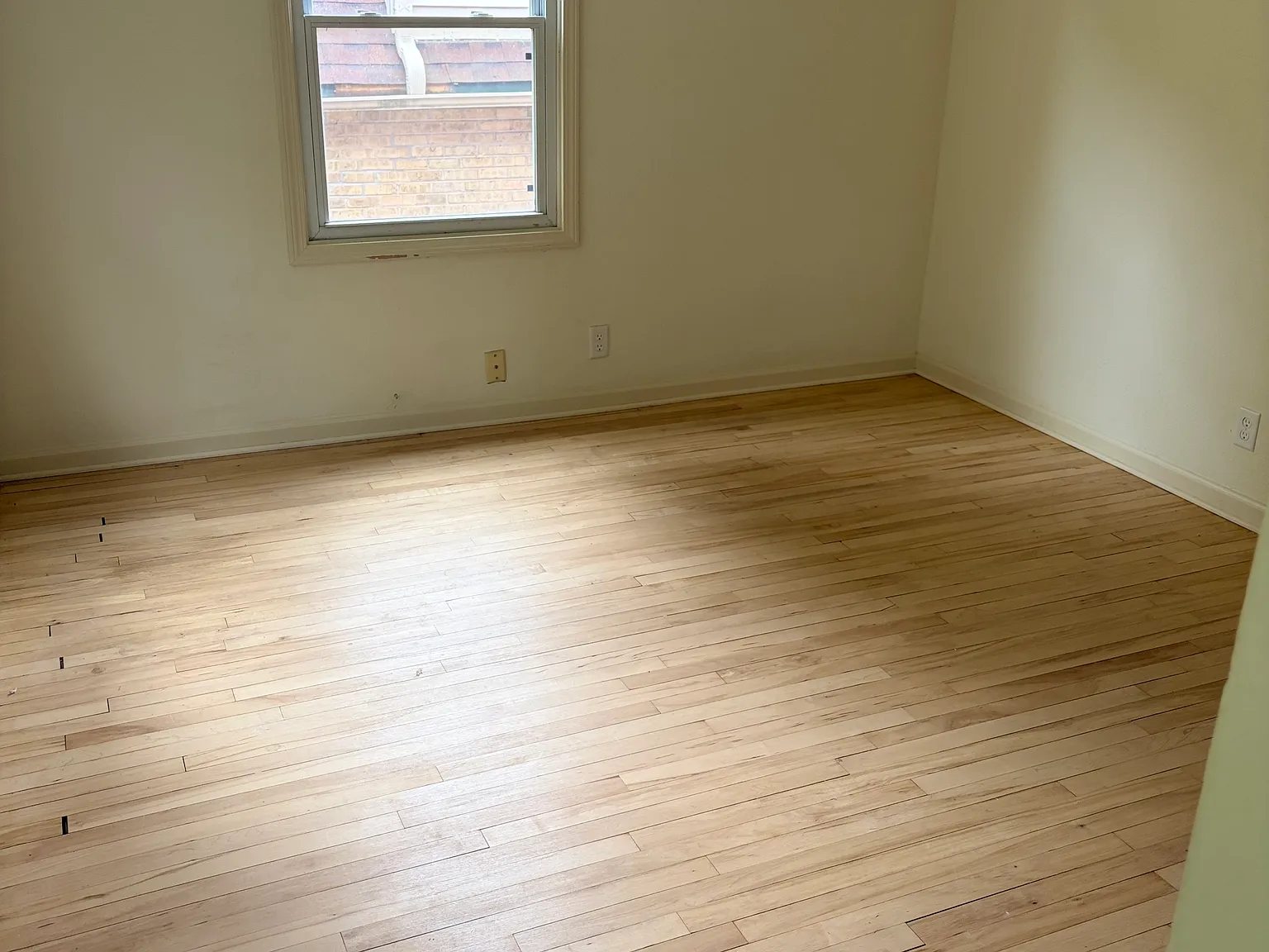 2 bed, 1000 sqft, $1,400 — Photo 4