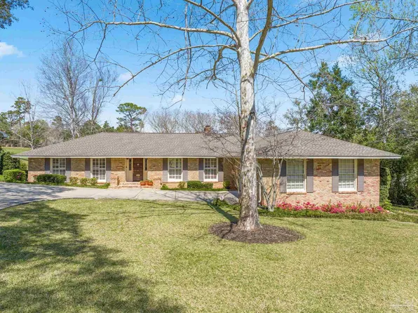 8820 Thunderbird Dr, Pensacola, FL 32514