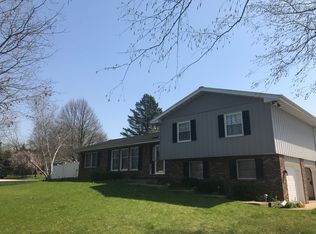 604 Golf Crest Ct, Eureka, IL