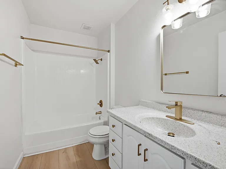 228 Las Flores Dr #4 — Photo 10