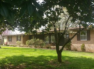 312 Jackson Hills Dr, Maryville, TN 37804