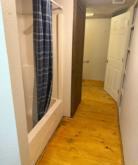 1111 Buster St — Photo 13