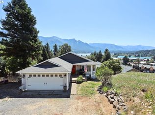 438 NW Roselawn St, Stevenson, WA 98648