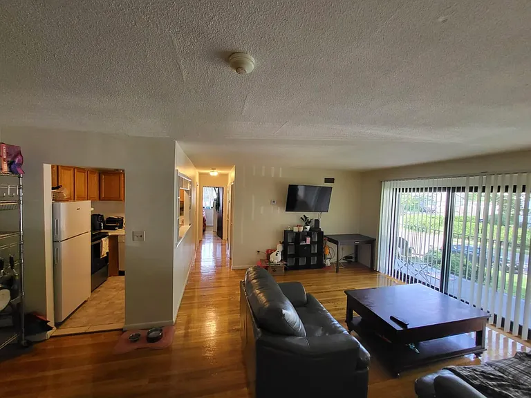 202 Central St #12 — Photo 8