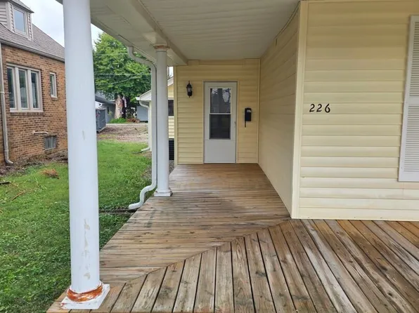226 W Pearl St, Greenwood, IN 46142