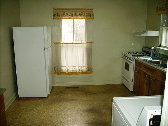 4th image of 230 N Lackey St