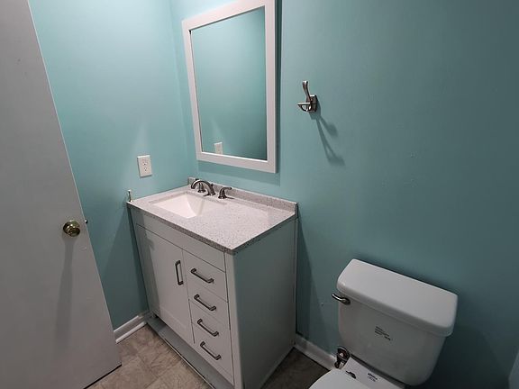 5th image of 3813 Staffordshire Ln