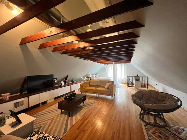 3809 N Kenmore Ave APT 3, Chicago, IL 60613