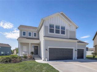 12405 Black Oak Cir, Peculiar, MO 64078