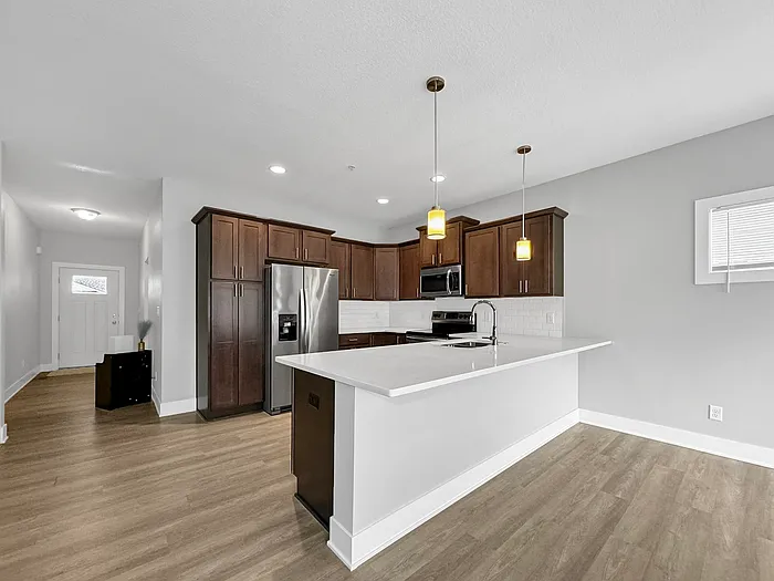 4433 Lower Beaver Rd — Photo 9