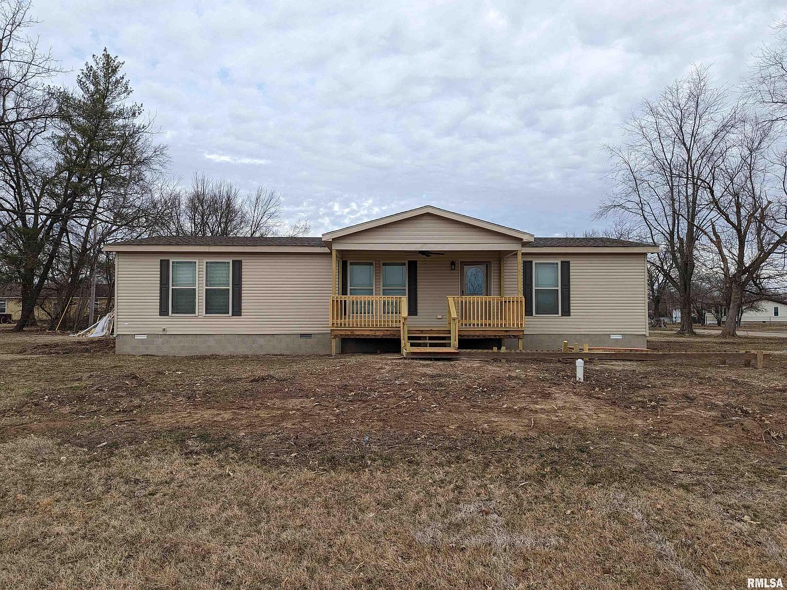 410 W Lake St, Salem, IL 62881 Zillow