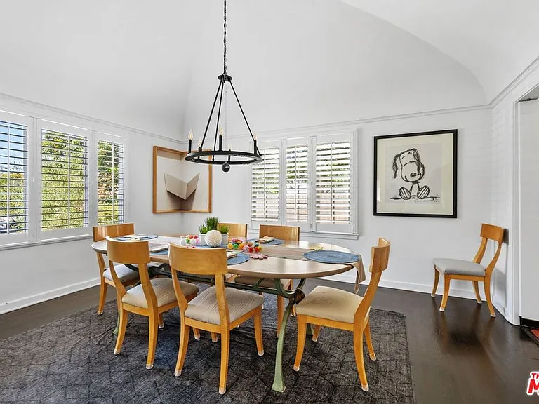 202 N Gower St — Photo 7