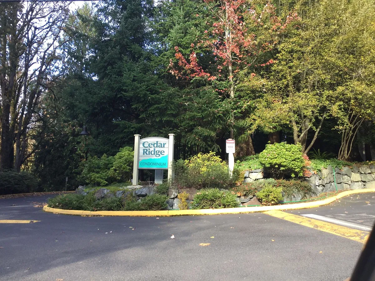 Photo 2 of 13 - 14644 NE 80th Pl #A32 - Redmond, WA Building Photo - 14644 NE 80th Pl #A32