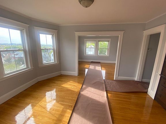 2nd image of 186 Kendrick Ave #2