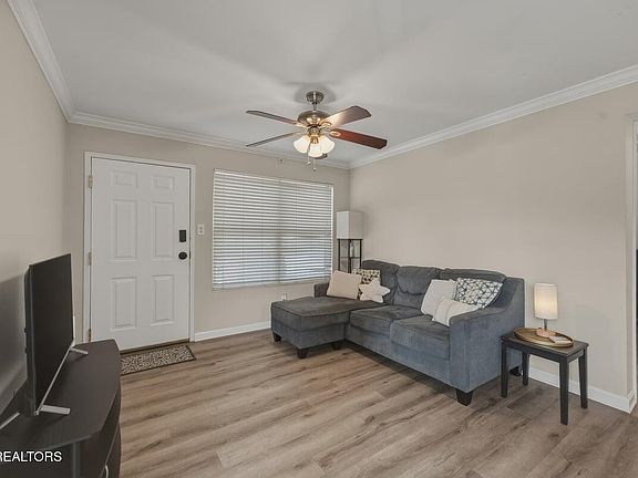 5th image of 1201 Laurel Ave APT 107