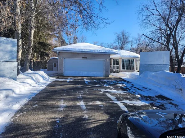 209 1st AVENUE N, Big River, SK S0J 0E0