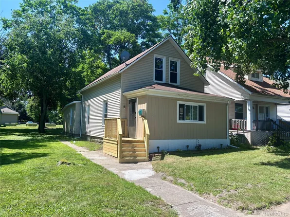2504 Vanness St, Port Huron, MI 48060