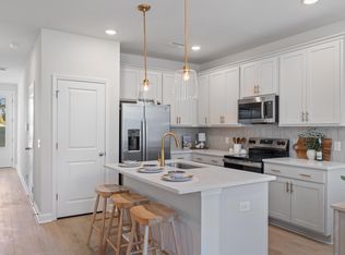 465 Martins Creek Blvd, Summerville, SC 29485