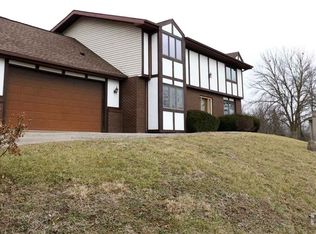 13425 N Lakewood Dr, Dunlap, IL 61525