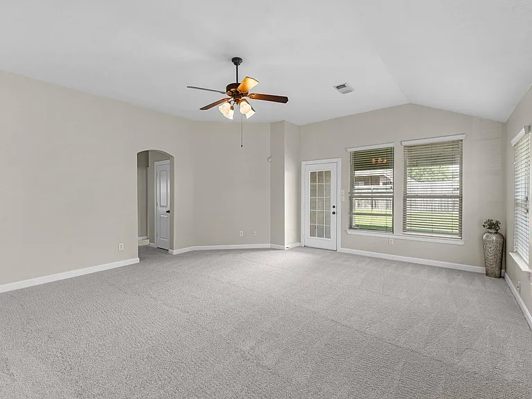 4014 Pinecrest Holw — Photo 18