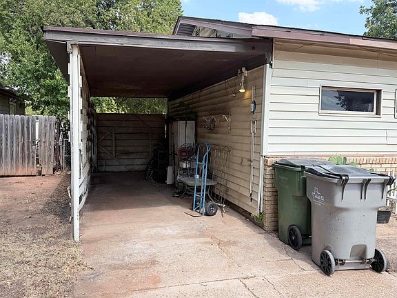 3rd image of 3204 Marian Ln